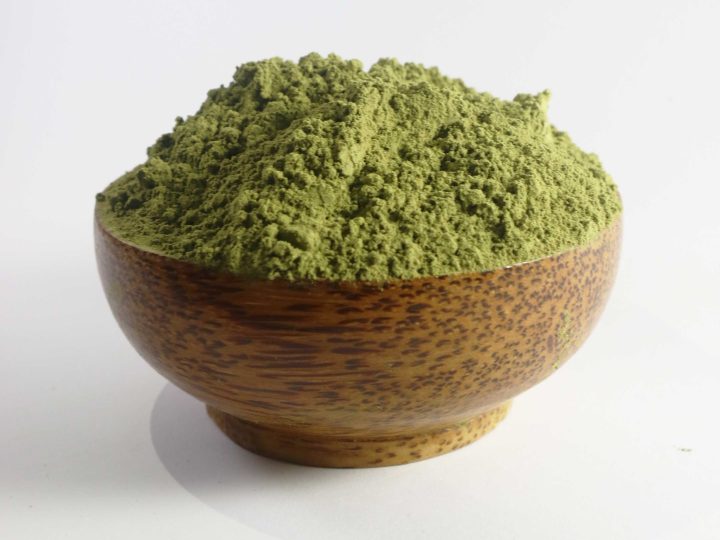 From Leaf to Lifesaver: Exploring Kratom’s Impact on Pain Relief and Mood Enhancement